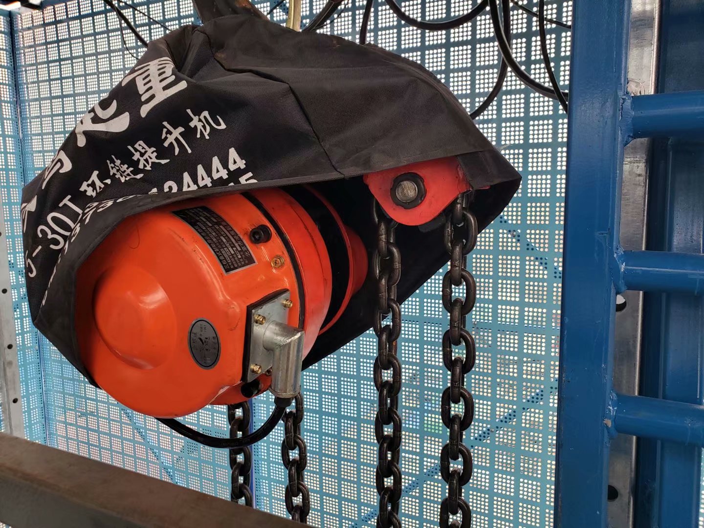 升降脚手架(图1)