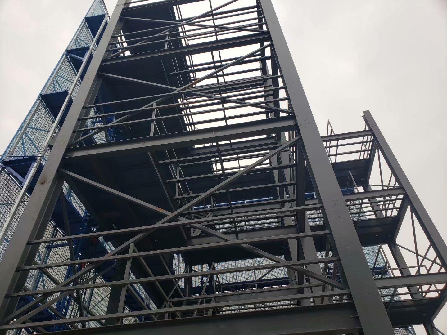 脚手架(图1) 脚手架(图1)