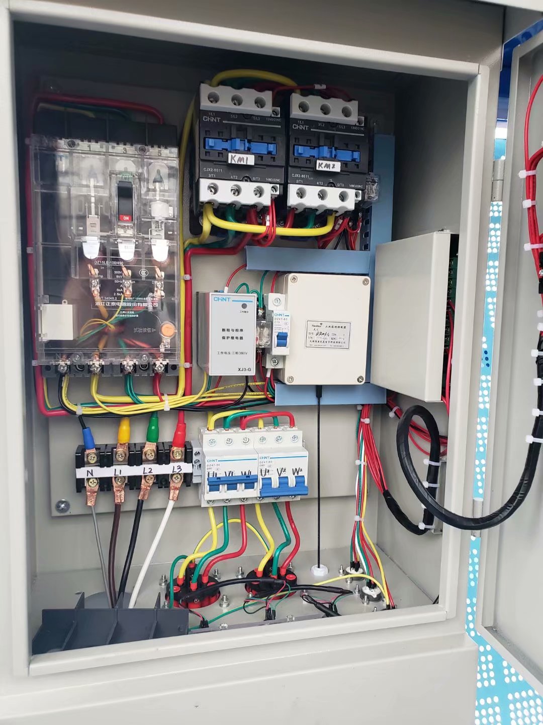 升降脚手架(图1)